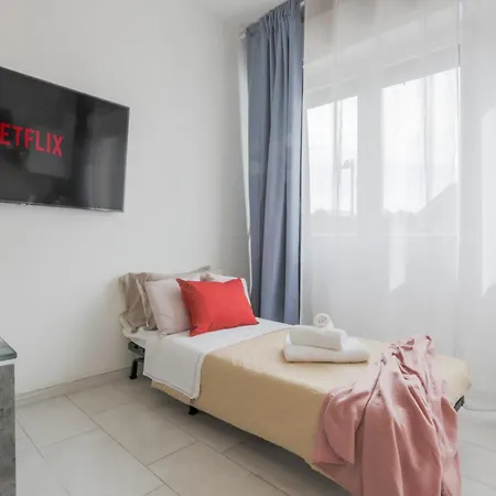 Corso Como-bosco Verticale Con Balcone * מילאנו