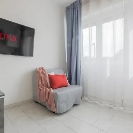 Corso Como-bosco Verticale Con Balcone Daire Milano